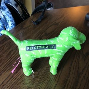 Victoria’s Secret 2011 pelotonia dog